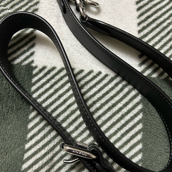 Coach Mira - Picture 7 of 8